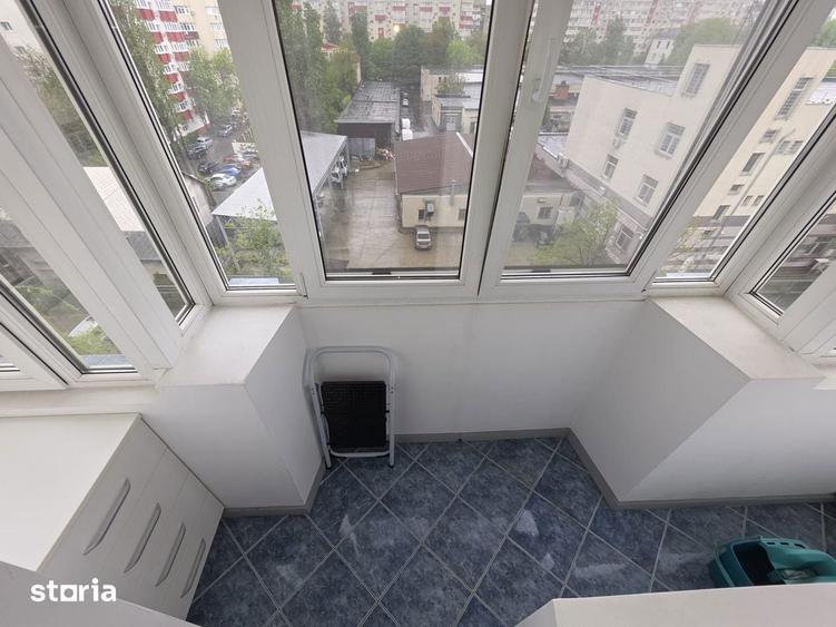Apartament cu 3 camere în Berceni
