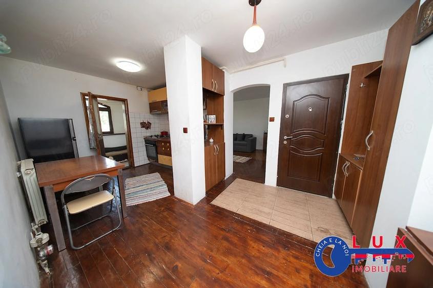 Apartament cu 3 camere decomandat în Babadag
