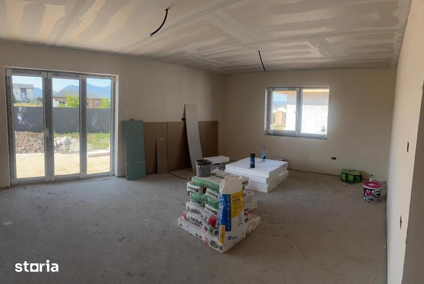 Casă cu 4 camere cu Teren 500 Mp în Centrul Civic