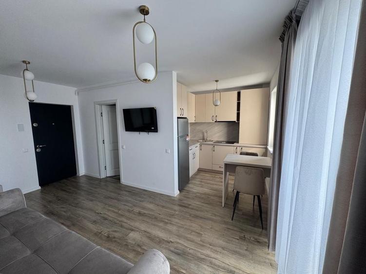 Apartament cu 2 camere decomandat în Exterior Vest