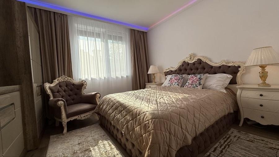 Apartament cu 3 camere decomandat în Spitalul Județean