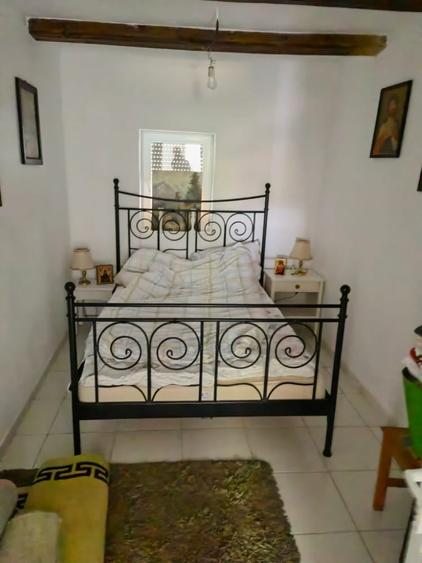 Casă cu 5 camere cu Teren 690 Mp în Gărâna