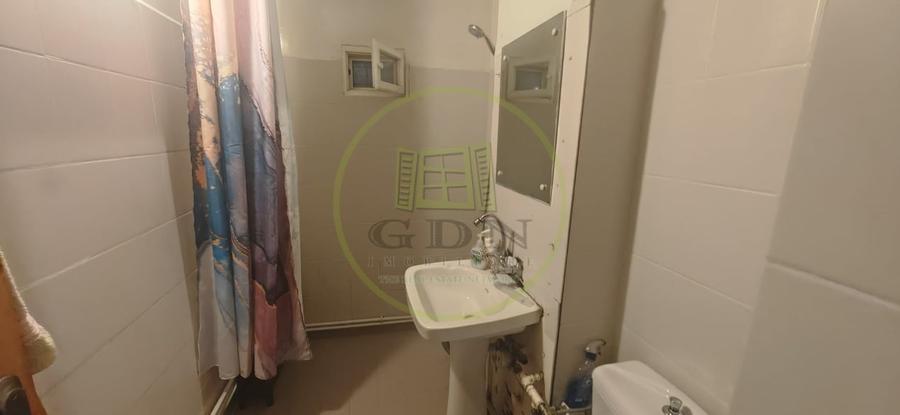 Apartament cu 2 camere semidecomandat, mobilat în Craiovița Nouă