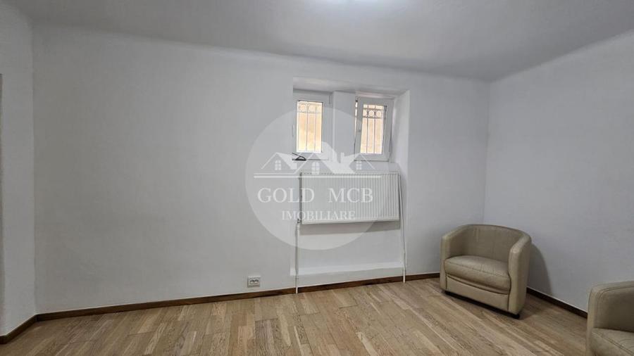Apartament cu 4 camere circular în Capitale