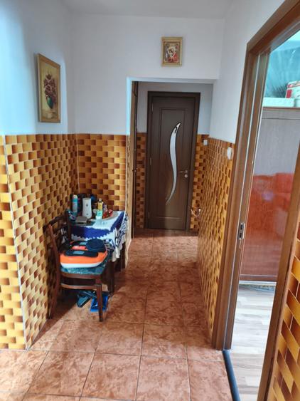 Apartament cu 3 camere decomandat în Drumul Taberei
