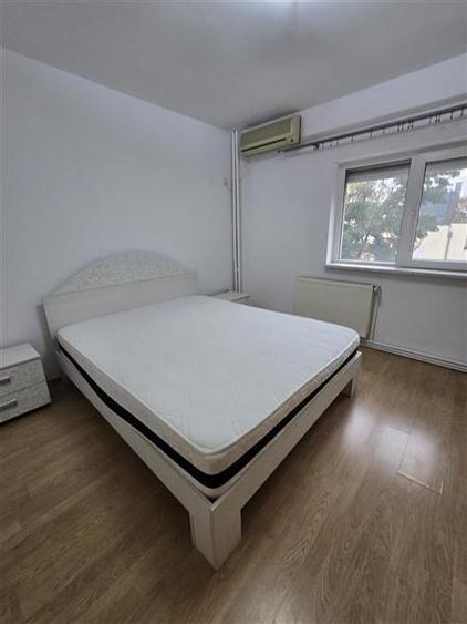 Apartament cu 4 camere decomandat în 13 Septembrie
