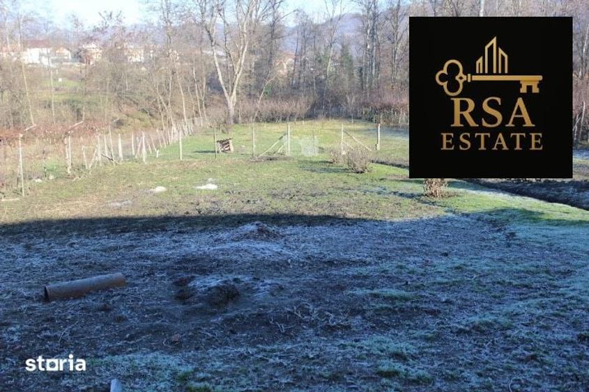 Casă cu 4 camere cu Teren 2804 Mp în Pietrari