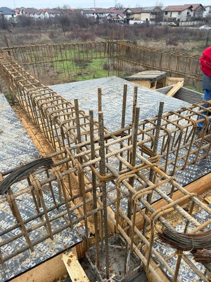 Casă cu 4 camere cu Teren 200 Mp în Central