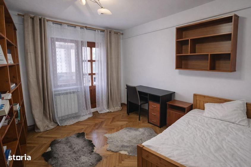 Apartament cu 3 camere decomandat în Păcurari
