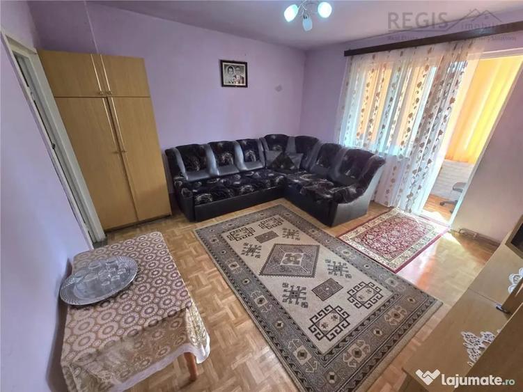 Apartament cu 4 camere semidecomandat în Stupini