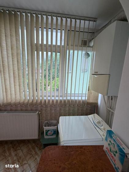 Apartament cu 3 camere decomandat în Copou