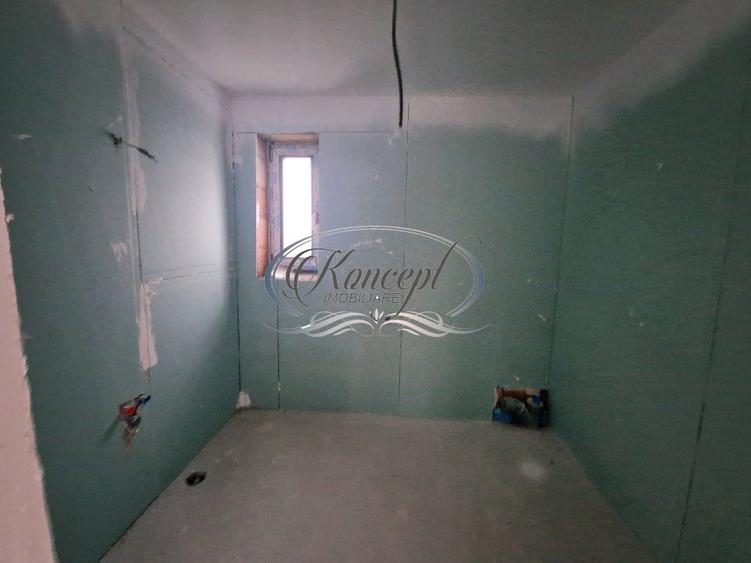 Duplex cu 6 camere cu Canalizare în Feleacu