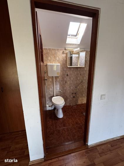 Casă cu 8 camere cu Teren 500 Mp în Iris