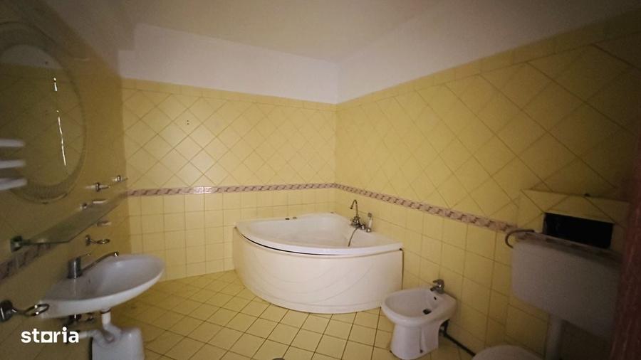 Casă cu 4 camere în Buriaș