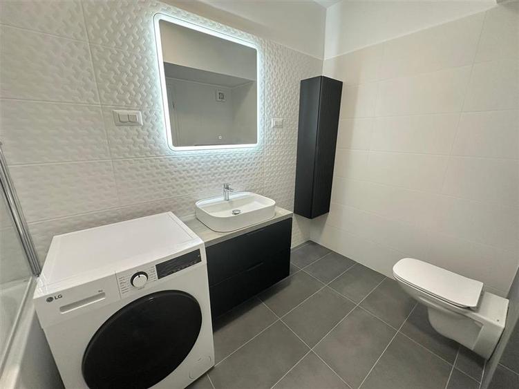 Apartament cu 2 camere semidecomandat, mobilat în Exterior Sud