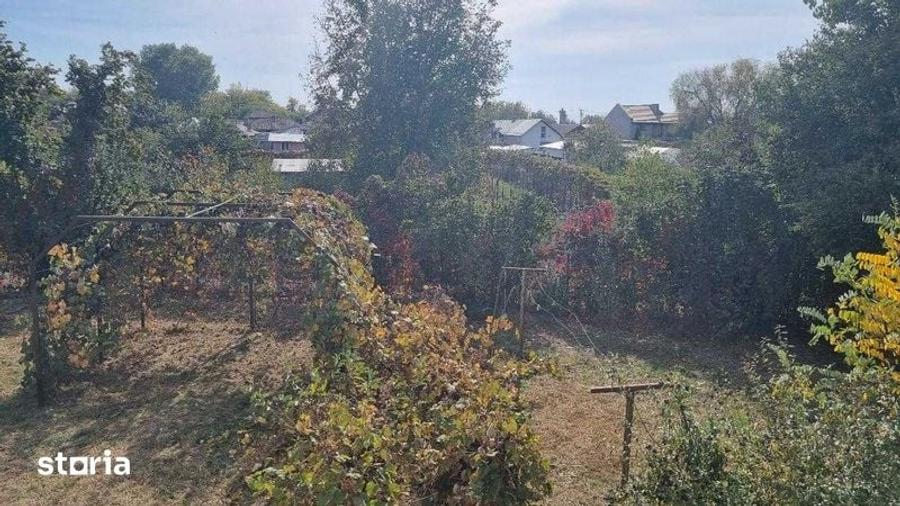 Casă cu 3 camere cu Teren 146 Mp în Central