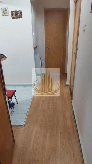 Apartament cu 4 camere decomandat în Lipovei