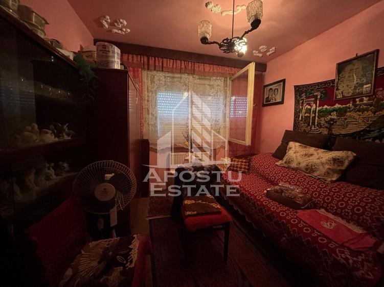 Apartament cu 2 camere semidecomandat în Spitalul Județean
