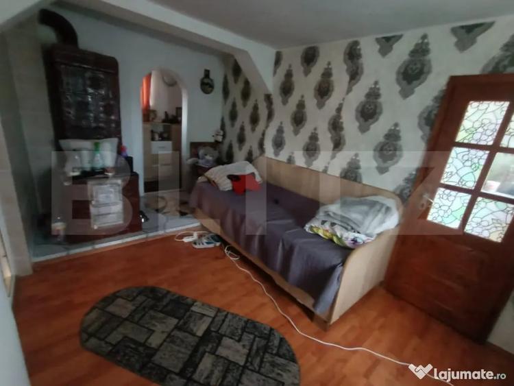 Casa din caramida cu teren generos de 4.717 mp | Dealu, - 11