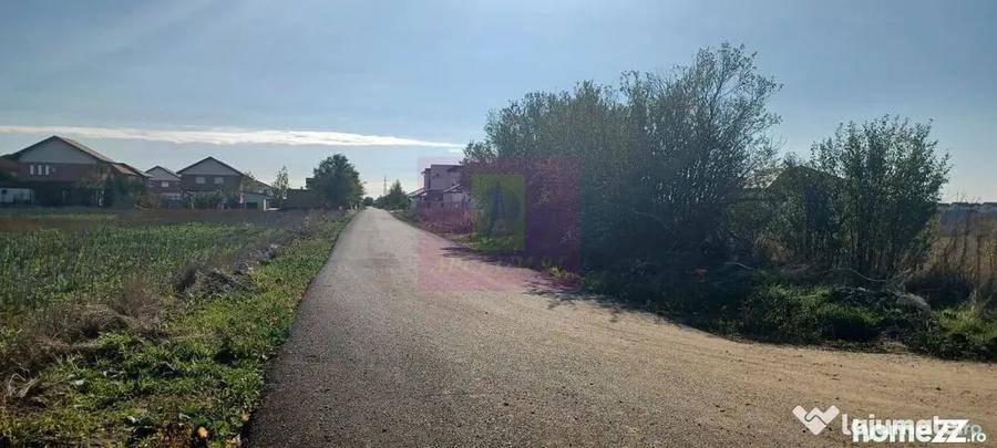 Teren de 6293 mp, în Săbăreni