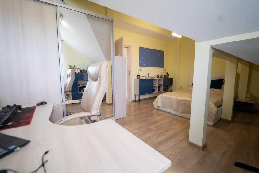 Casă cu 4 camere în Central