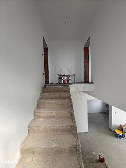 Casă cu 4 camere cu Teren 333 Mp în Central