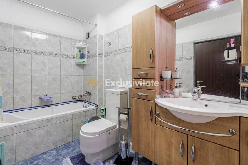 Casă cu 4 camere cu Teren 186 Mp în 1 Decembrie