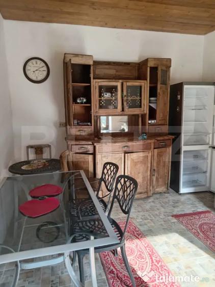 Casă cu 3 camere cu Teren 3800 Mp în Părău