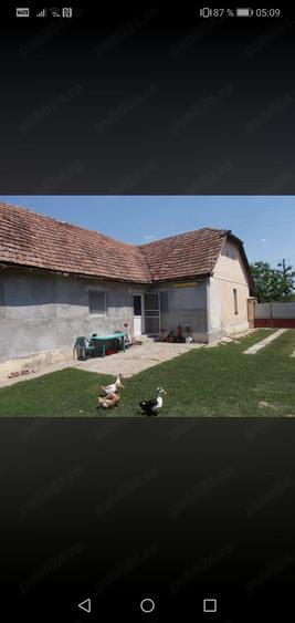 Casă cu 3 camere cu Teren 1906 Mp în Exterior Vest