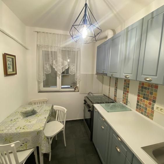 Apartament cu 3 camere decomandat, mobilat în Pantelimon