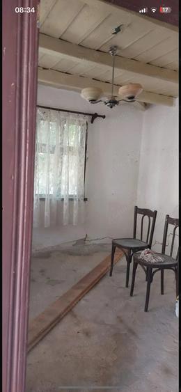 Casă cu Teren 700 Mp în Poienarii-Rali