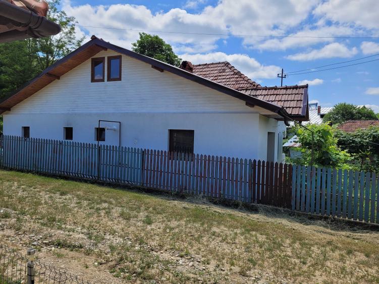 Casa rustica+teren de vanzare. - 1