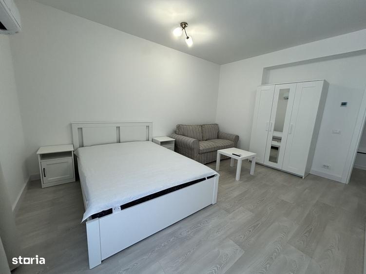 Garsonieră decomandată în Jiului