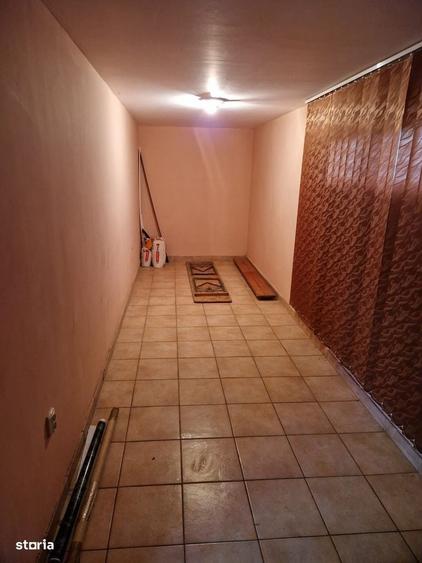 Casă cu 3 camere în Brăești