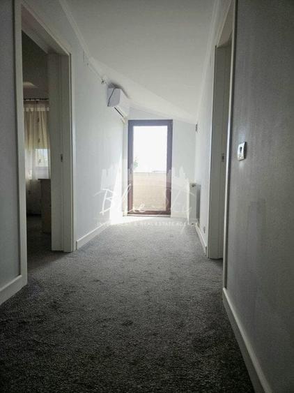 Duplex cu 7 camere cu Canalizare în Cumpăna
