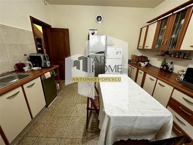 Duplex cu 5 camere cu Canalizare în Albert