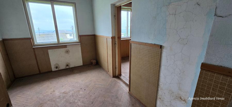 Spațiu comercial, de 800 mp, în Cucorăni