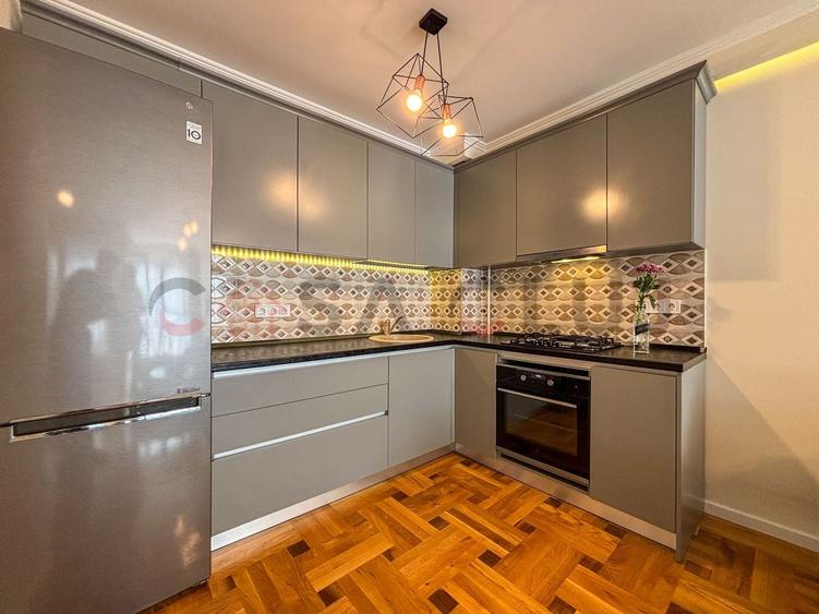 Apartament cu 2 camere semidecomandat, mobilat în Bună Ziua