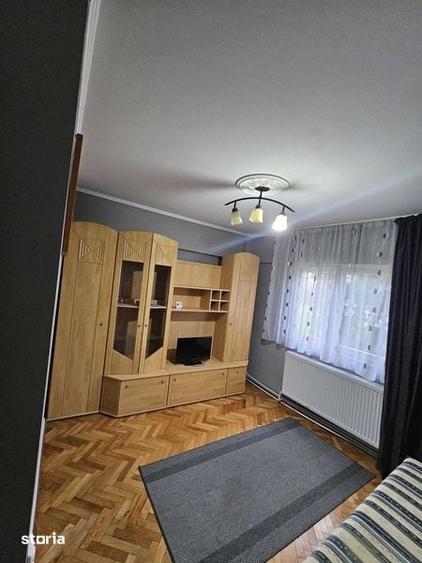 Apartament cu 2 camere în Micro 17