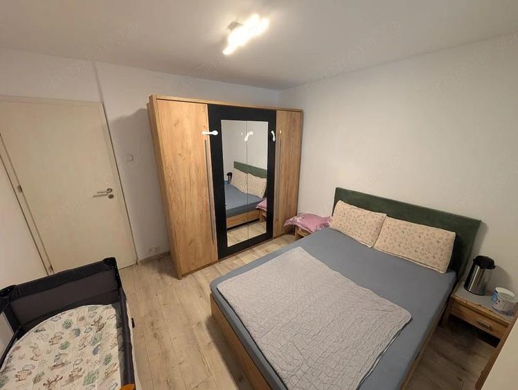 Apartament cu 3 camere decomandat în Spitalul Județean