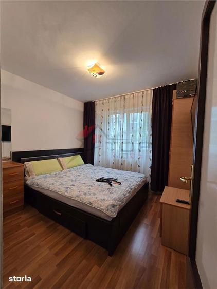Apartament cu 3 camere semidecomandat în Dacia