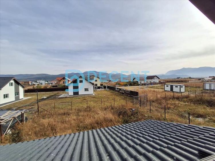 Casă cu 4 camere cu Canalizare în Cristian