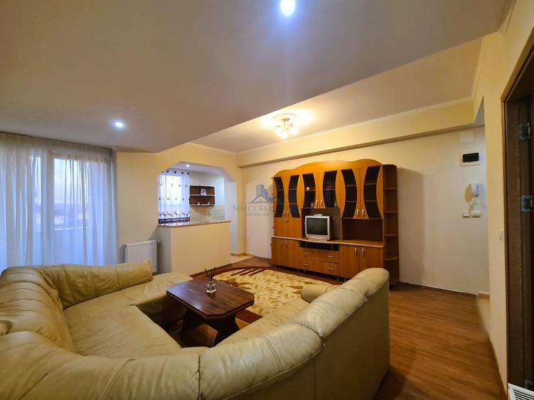 Apartament cu 3 camere semidecomandat, mobilat în Calea Poplăcii