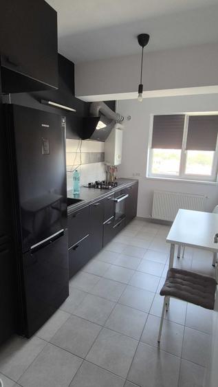 Apartament cu 2 camere decomandat în Uverturii