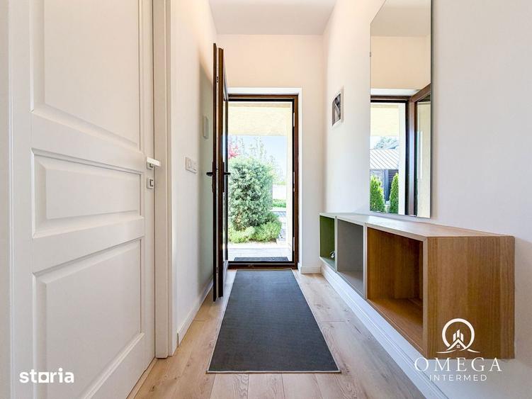 Casă cu 5 camere cu Teren 300 Mp în Bucium