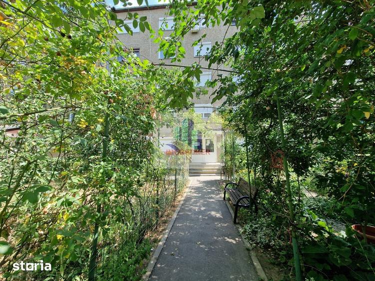 Apartament cu 3 camere decomandat în Rogerius