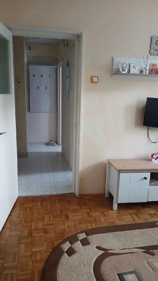 Apartament cu 2 camere semidecomandat în Micro 19
