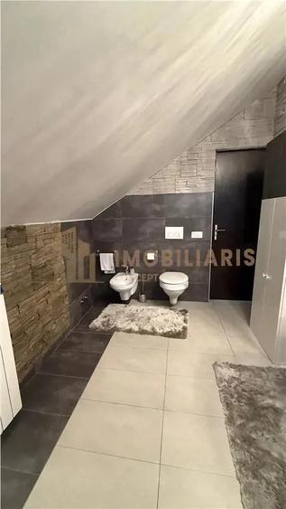 Apartament cu 2 camere decomandat în Independenței