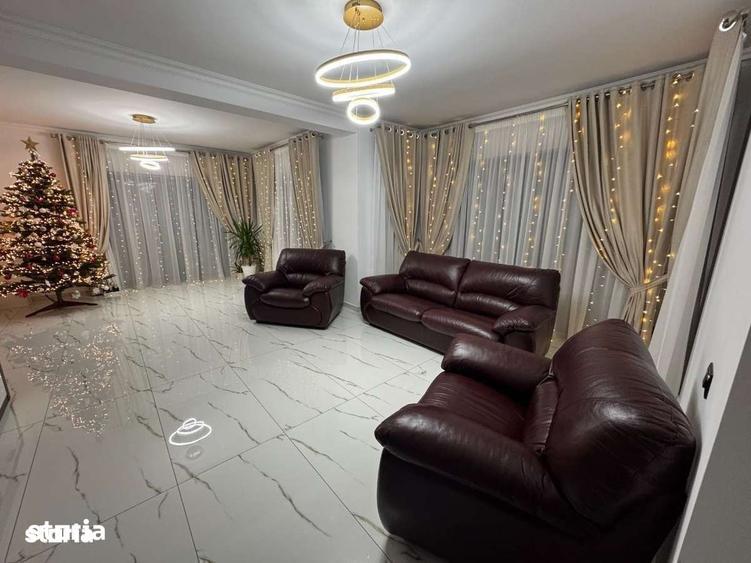 Casă cu 5 camere cu Teren 1213 Mp în Ostroveni