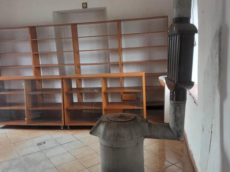 Spațiu comercial, de 44 mp, în Piscu Vechi